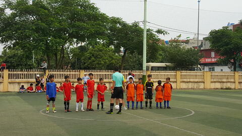 Đội bóng đá Nam Trường Tiểu học Minh Khai tham gia giải bóng đá cấp Tiểu học Thành Phố Hưng Yên Năm 2018